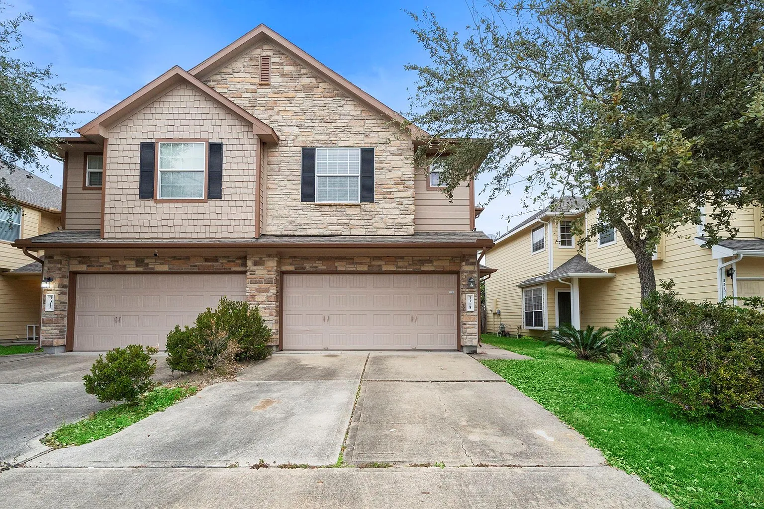 3315 Victorian Manor Ln